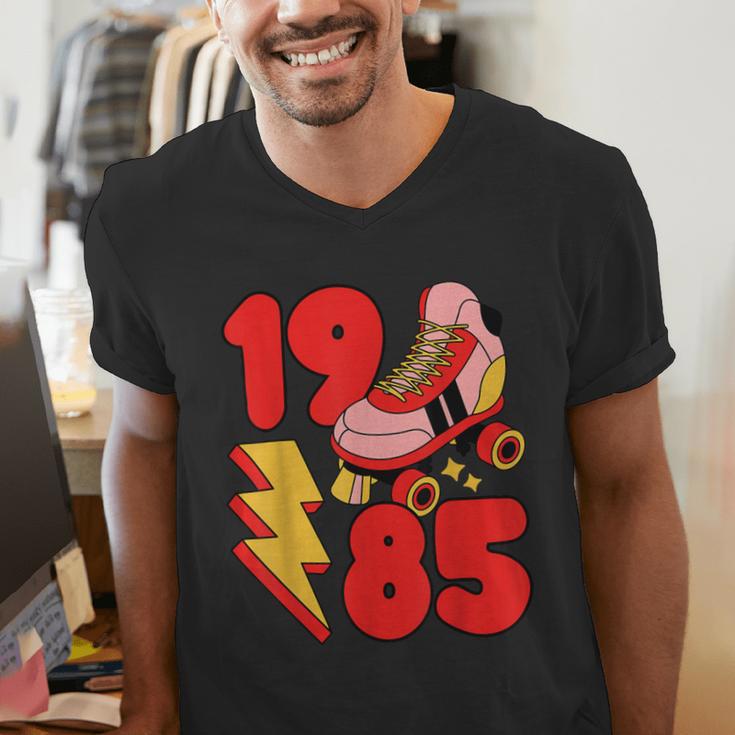 1985 Retro Roller Skate Vintage 80s Nostalgia Collector Men's V-Neck T-Shirt