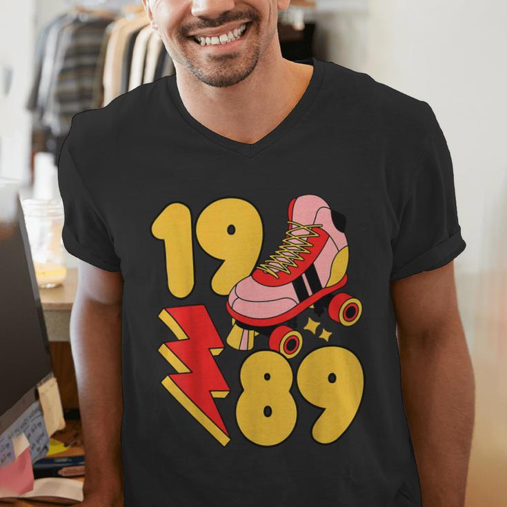 1989 Retro Roller Skate Vintage 80s Nostalgia Collector Men's V-Neck T-Shirt