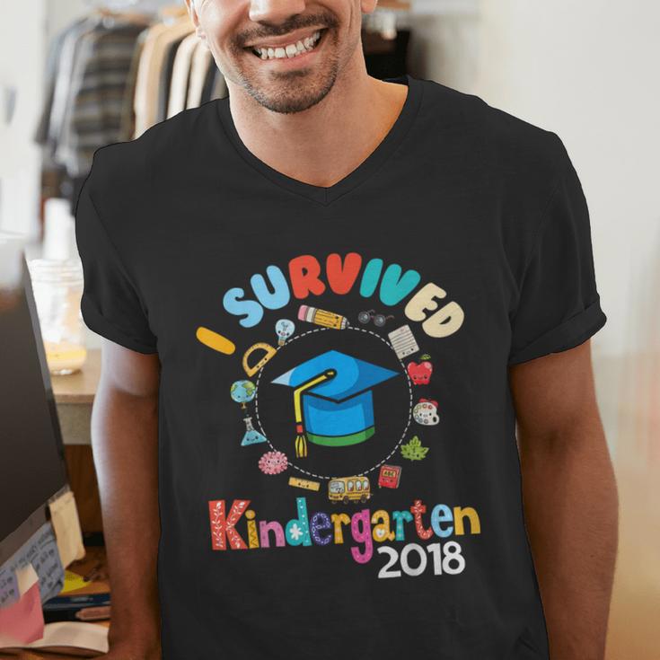 2018 Kindergarten Graduation Graduate Boys Girls Shirt Men's V-Neck T-Shirt