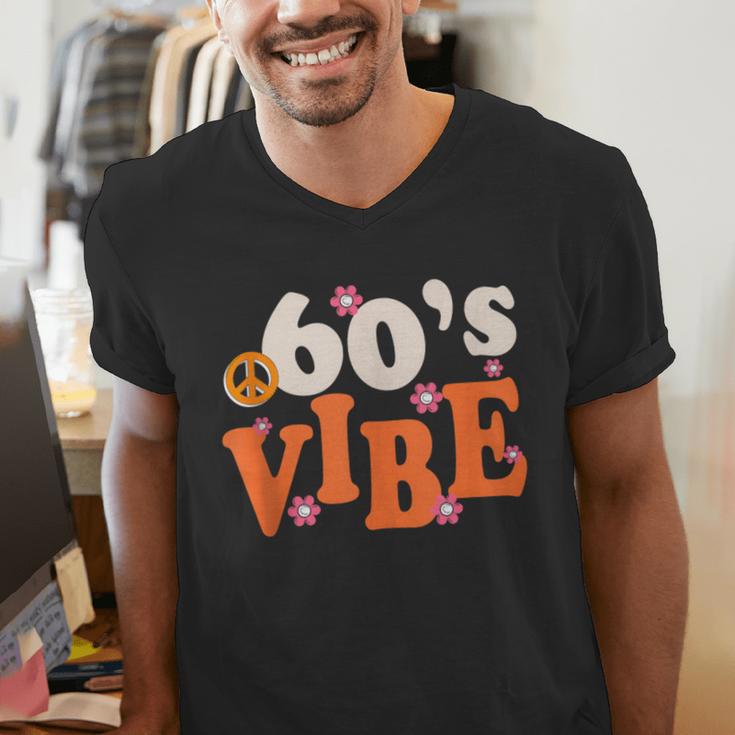 60's Vibe Retro Nostalgia Classic Mixtape Era 1960s Party Men's V-Neck T-Shirt