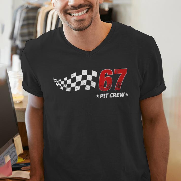 67 Pit Crew Six Seven Racing Birthday Race Car For Dad Mom Men's V-Neck T-Shirt