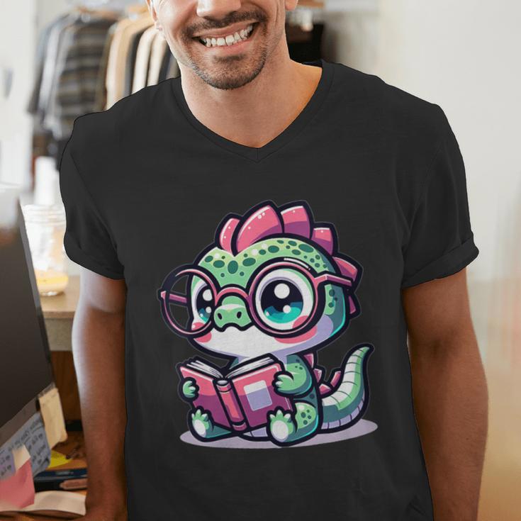 Adorable Book Lover Basilisk With Reading Glasses Cute Men's V-Neck T-Shirt