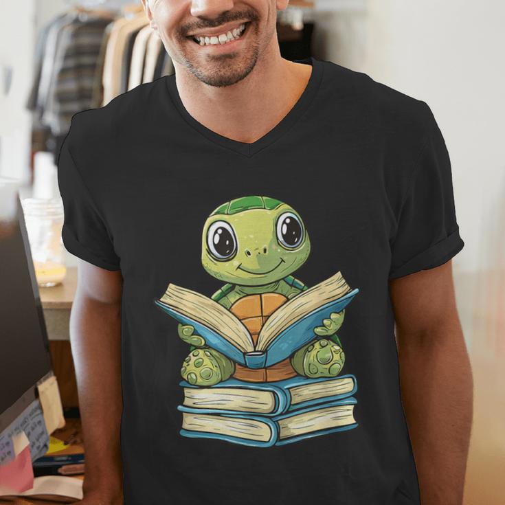 Adorable Turtle Reading Books Men's V-Neck T-Shirt