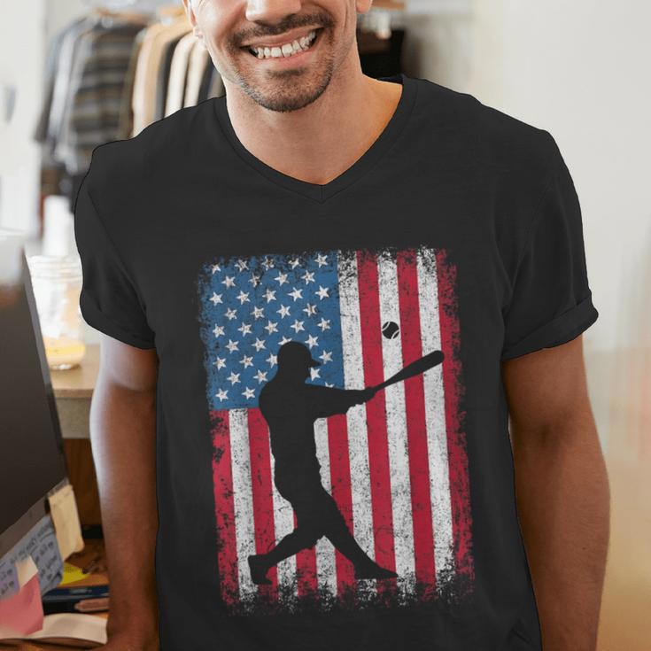 American Flag Vintage Baseball Flag Dad Mom Tee T-Shirt Men's V-Neck T-Shirt