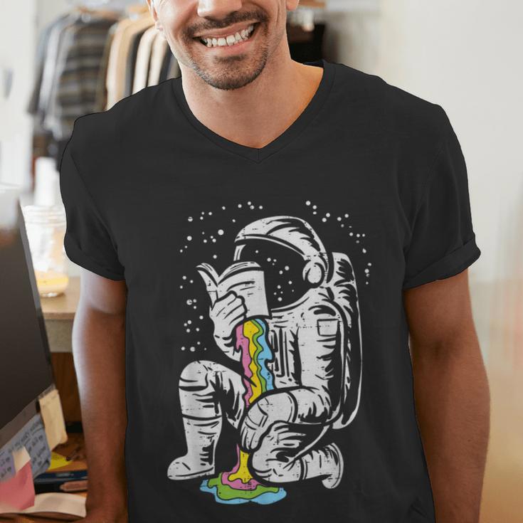 Astronaut Reading Book Space Galaxy Bookworm Men Women Kids Men's V-Neck T-Shirt Astronaut Reading Book Space Galaxy Bookworm Men Women Kids Men's V-Neck T-Shirt