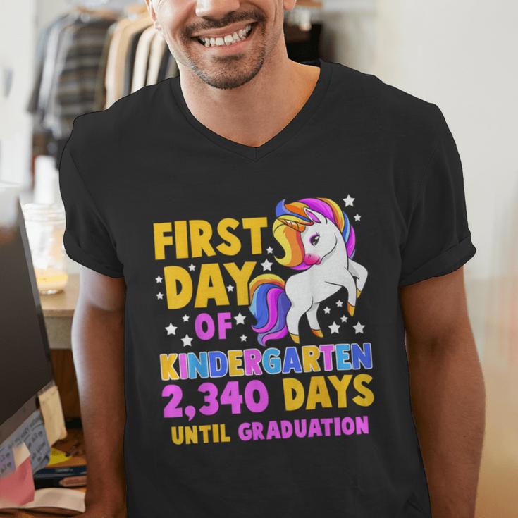Back To School First Day Of Kindergarten Graduation Unicorn Men's V-Neck T-Shirt