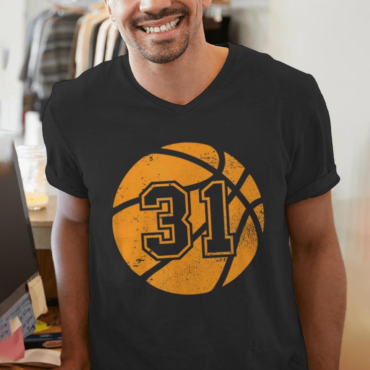 Basketball Player 31 Basketball Mom Dad Jersey Number 31 Men's V-Neck T-Shirt