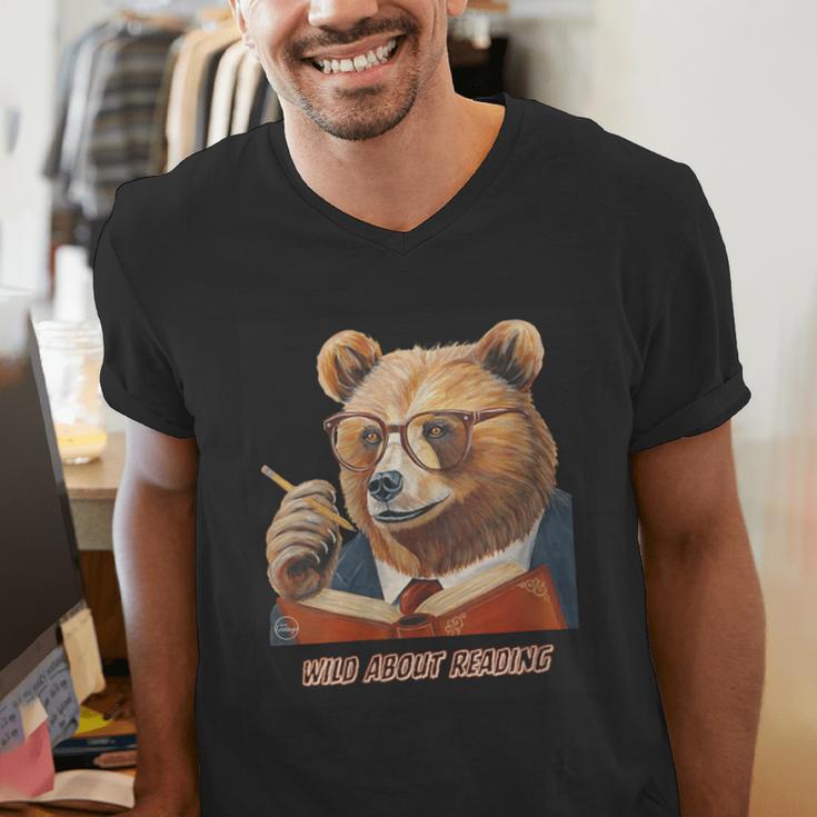 Bear Reading Book Glasses Library Zoo Teacher School Animal Men's V-Neck T-Shirt