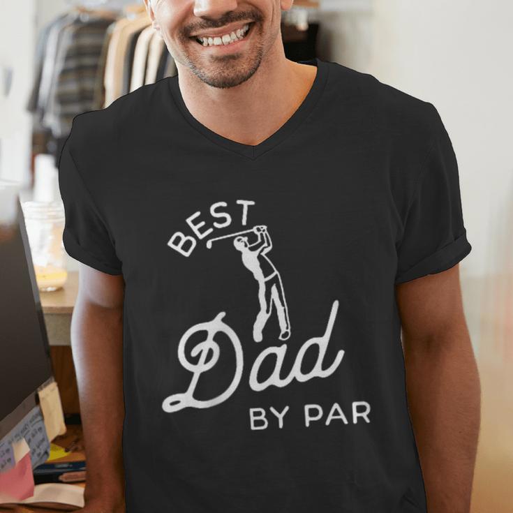 Best Dad By Par Father's Day Golf Daddy Golfing Golfer Men's V-Neck T-Shirt