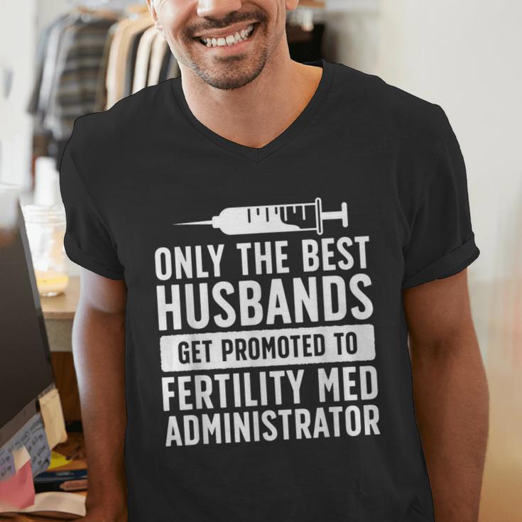 Best Husbands IVF Dad IVF Transfer Day Embryo Transfer Day Men's V-Neck T-Shirt