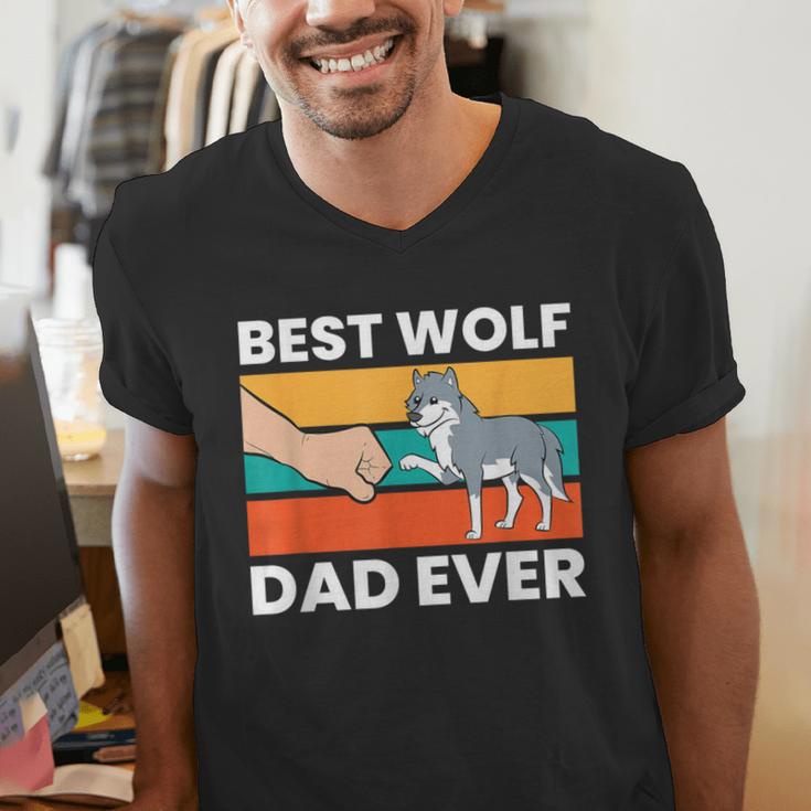 Best Wolf Dad Ever Men's V-Neck T-Shirt