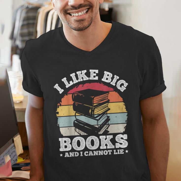 I LIKE BIG BOOKS AND I CANNOT LIE Book Lover Print Men's V-Neck T-Shirt