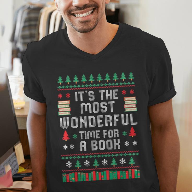 Book Lover Christmas Reader Ugly Sweater Tee Xmas New Year Men's V-Neck T-Shirt
