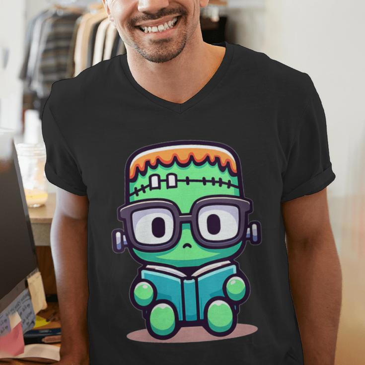 Book Lover Frankenstein's Monster With Reading Glasses Men's V-Neck T-Shirt