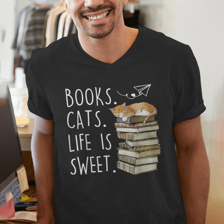 Book Lovers Books Cats Life Is Sweet Cat Lovers Men's V-Neck T-Shirt