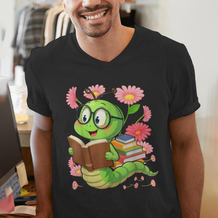 Book Worm Costume World Book Day Cute Kawaii Worm Reading Men's V-Neck T-Shirt