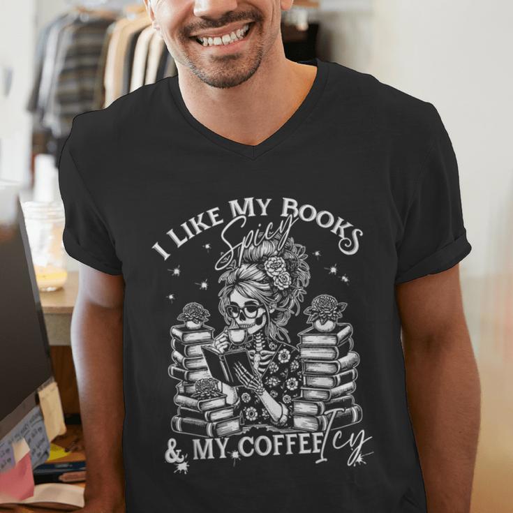 I Like My Books Spicy And My Coffee ICY Skeleton Meme Men's V-Neck T-Shirt