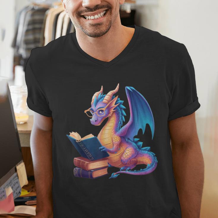 Bookworm Book Lover Women Girls Dragon Reading Men's V-Neck T-Shirt