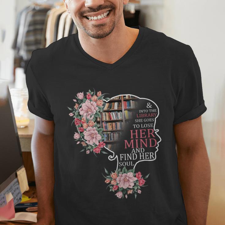 Bookworm Book Reader Book Nerd Book Reading Lover Men's V-Neck T-Shirt