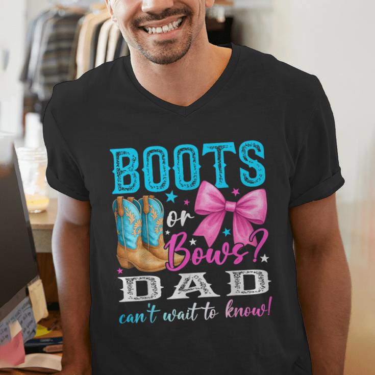 Boots Or Bows Dad Loves You Gender Reveal Party Men's V-Neck T-Shirt