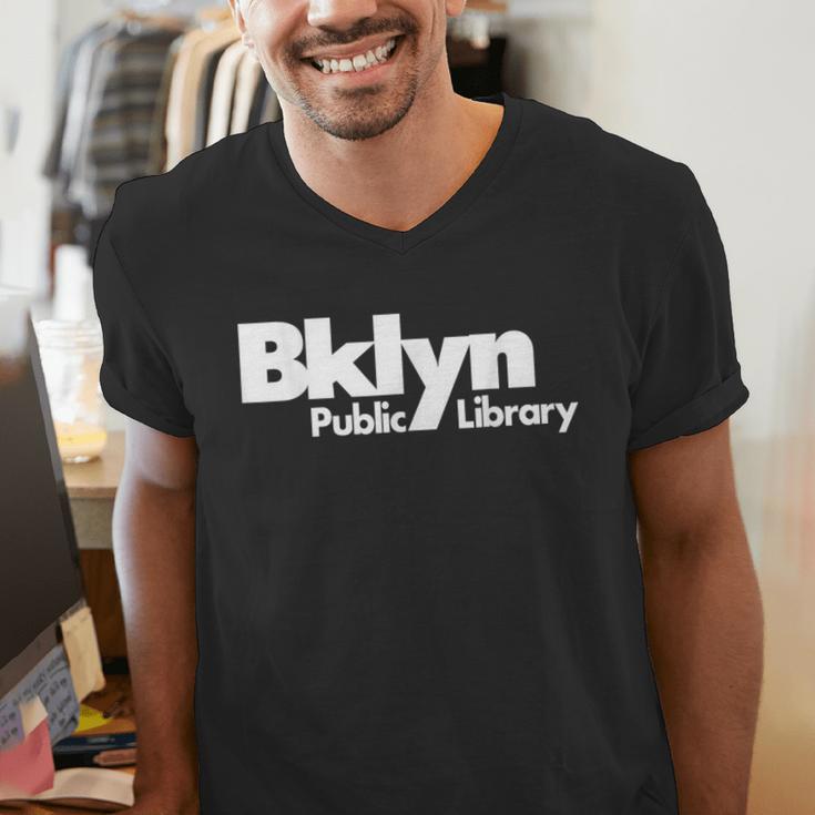 Brooklyn Public Library NY New York Neighborhood Book Lover Men's V-Neck T-Shirt
