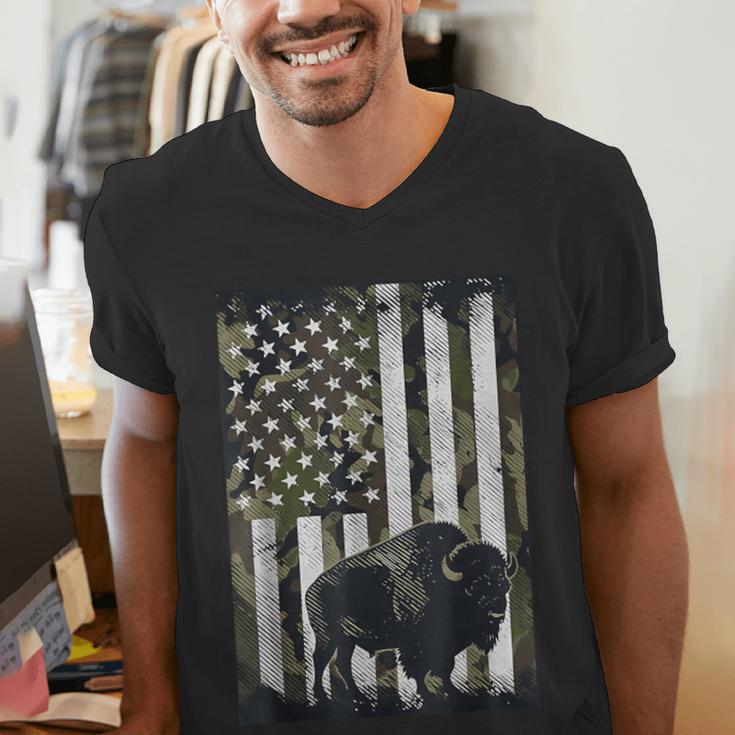 Camo USA Flag Bison Camouflage Hunting Wildlife Hunter Dad Men's V-Neck T-Shirt