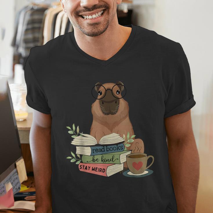 Capybara Glasses Reading Books Capybara Nerd Bookworm Men's V-Neck T-Shirt
