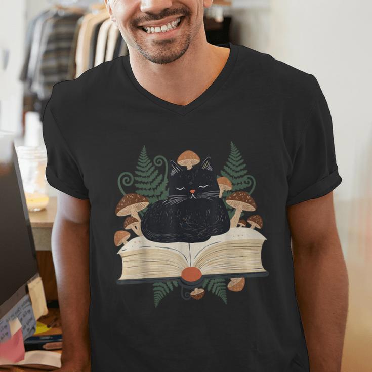 Cat On Open Book Mushrooms Ferns Dark Academia Men's V-Neck T-Shirt