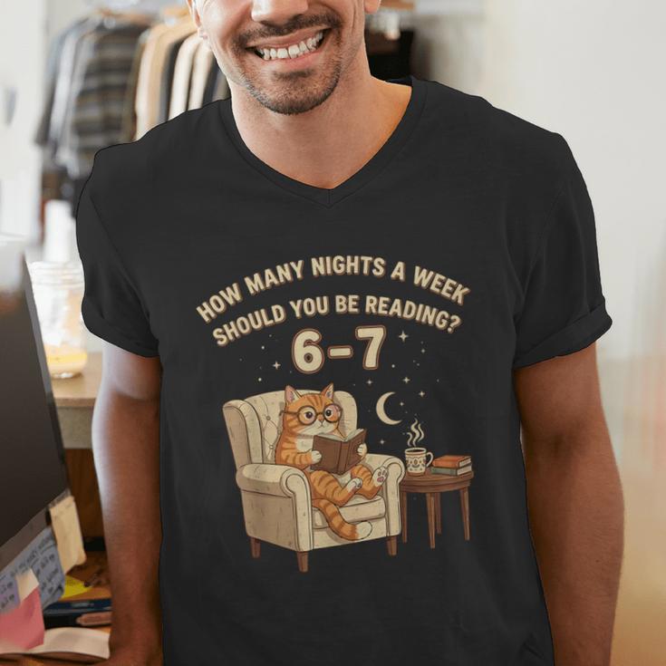 Cat Reading 6-7 Meme English Teacher Book Lover Humor Men's V-Neck T-Shirt