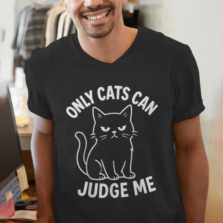 Only Cats Can Judge Me Sarcastic Cat Lover Introverts Men's V-Neck T-Shirt Only Cats Can Judge Me Sarcastic Cat Lover Introverts Men's V-Neck T-Shirt