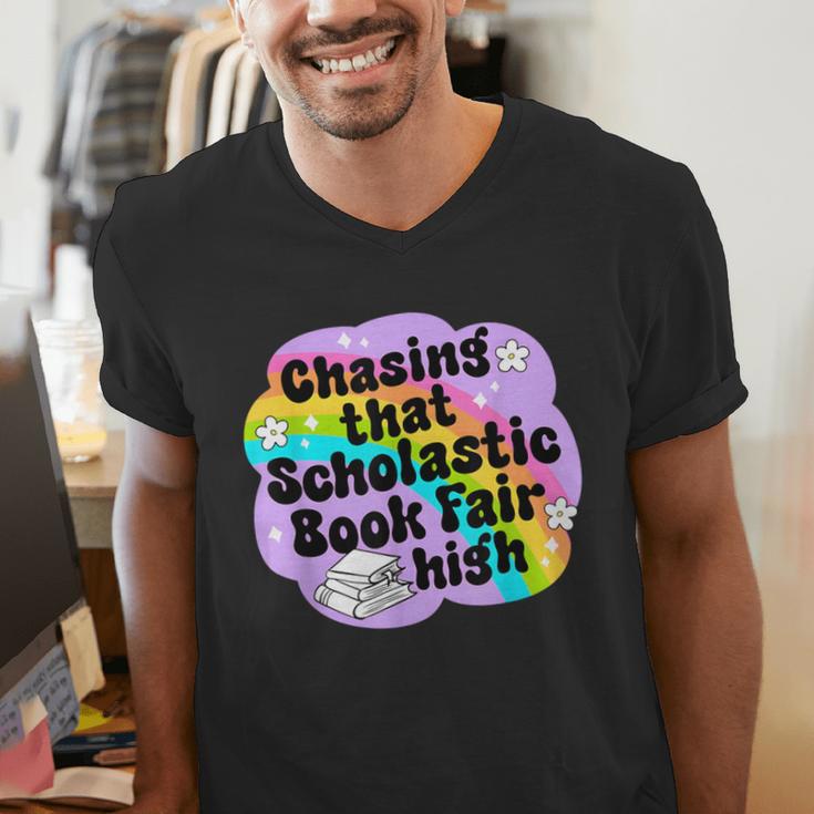 Chasing That Scholastic Book Fair High Book Lovers Men's V-Neck T-Shirt