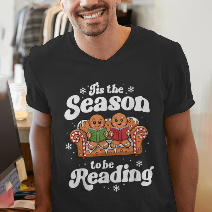 Christmas Book Lover Gingerbread Library Reading Bookaholic Men's V-Neck T-Shirt