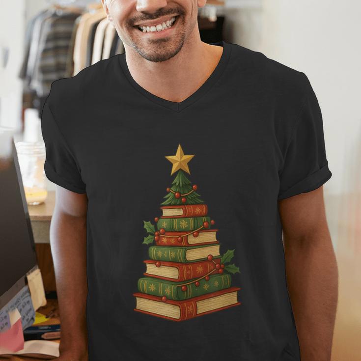 Christmas Book Tree Bookshelf Holiday For Readers Librarians Men's V-Neck T-Shirt