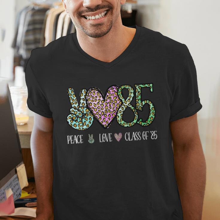 Class Of 1985 Shirt Leopard Senior Graduation Class Reunion Men's V-Neck T-Shirt