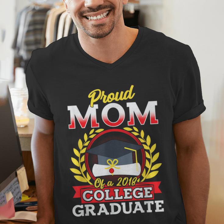 Class Of 2018 Graduation Tshirt For Mom Of Graduate Men's V-Neck T-Shirt