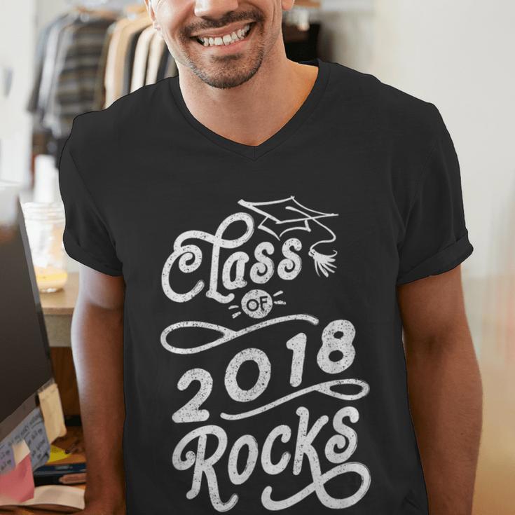 Class Of 2018 Rocks Seniors Graduation 2018 Men's V-Neck T-Shirt