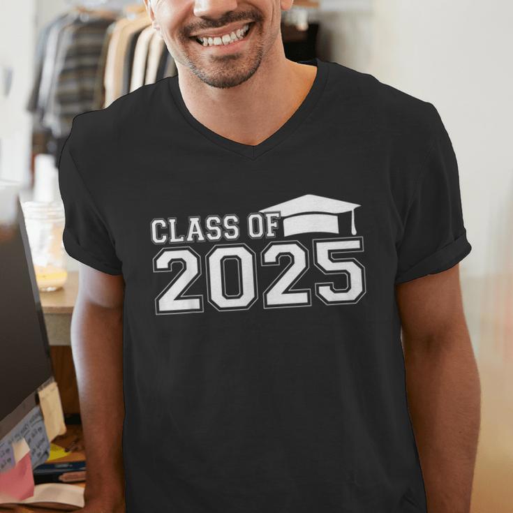 Class Of 2025 First Day Of School Kindergarten Graduation Men's V-Neck T-Shirt