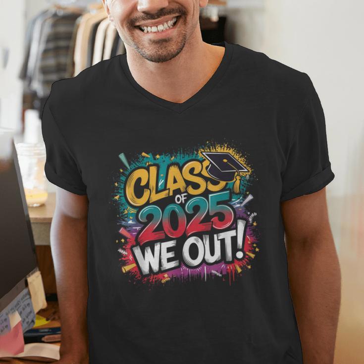 Class Of 2025 We Out Graffiti Graduation 2025 Men's V-Neck T-Shirt