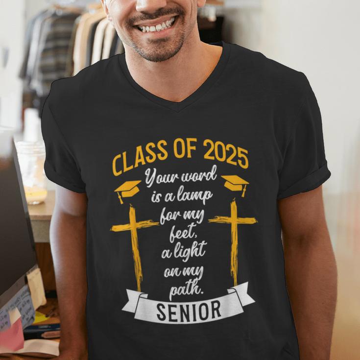 Class Of 2025 Senior Graduation Cross Quote Faith In God Men's V-Neck T-Shirt