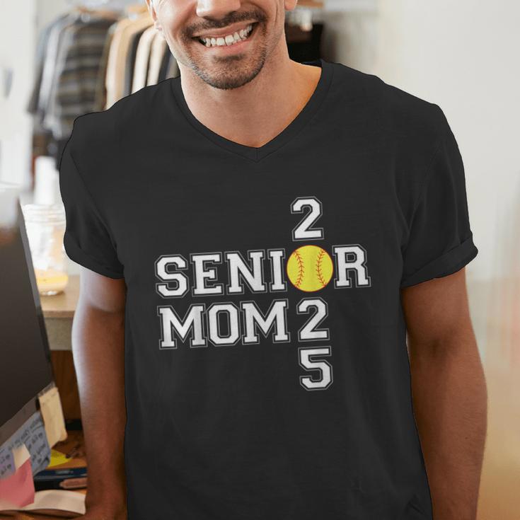 Class Of 2025 Softball Mom Senior Graduation Graduate Women Men's V-Neck T-Shirt
