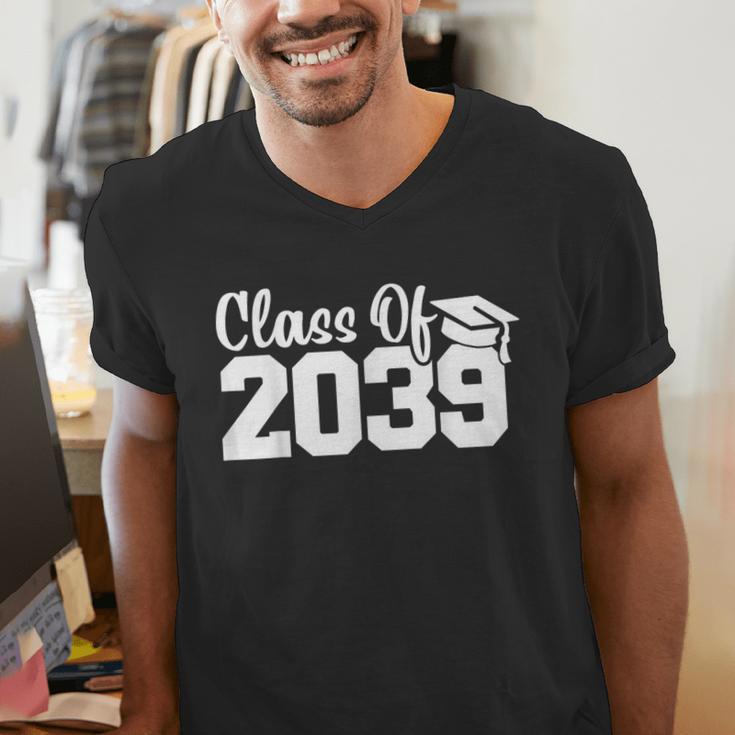 Class Of 2039 Senior 2039 Kindergarten To Graduation Men's V-Neck T-Shirt