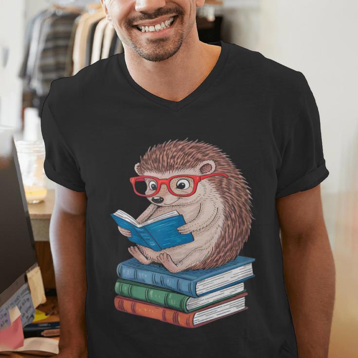 Cool Hedgehog Book Nerd Readers Men's V-Neck T-Shirt Cool Hedgehog Book Nerd Readers Men's V-Neck T-Shirt