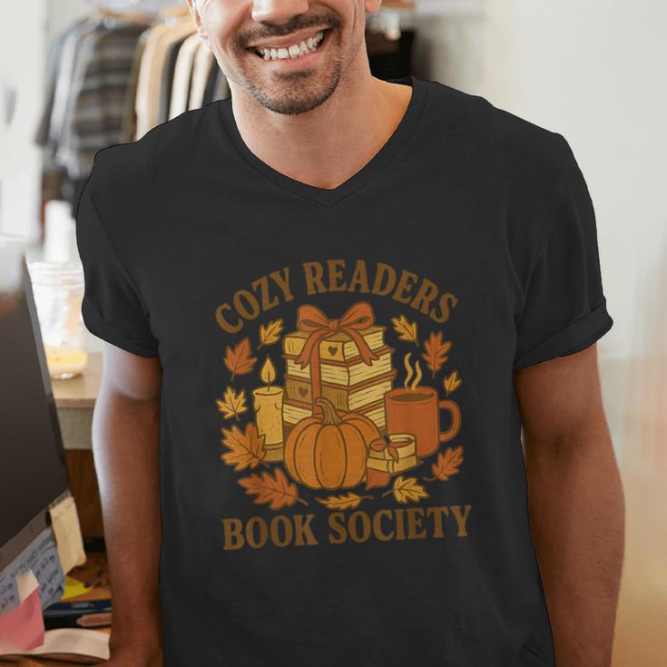 Cozy Readers Book Society Vintage Fall Books & Pumpkin Men's V-Neck T-Shirt