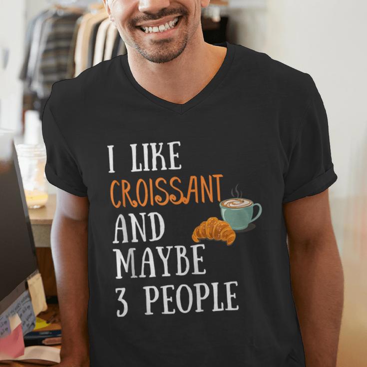 I Like Croissant And Maybe 3 People Baking Introvert Foodie Men's V-Neck T-Shirt