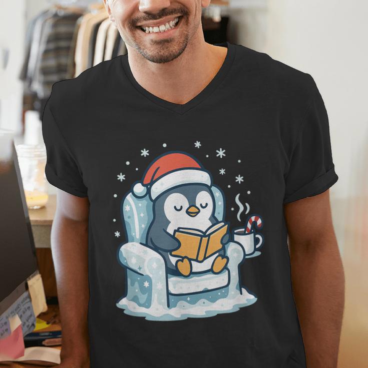 Cute Christmas Penguin Reading Book Cozy Winter Holiday Art Men's V-Neck T-Shirt
