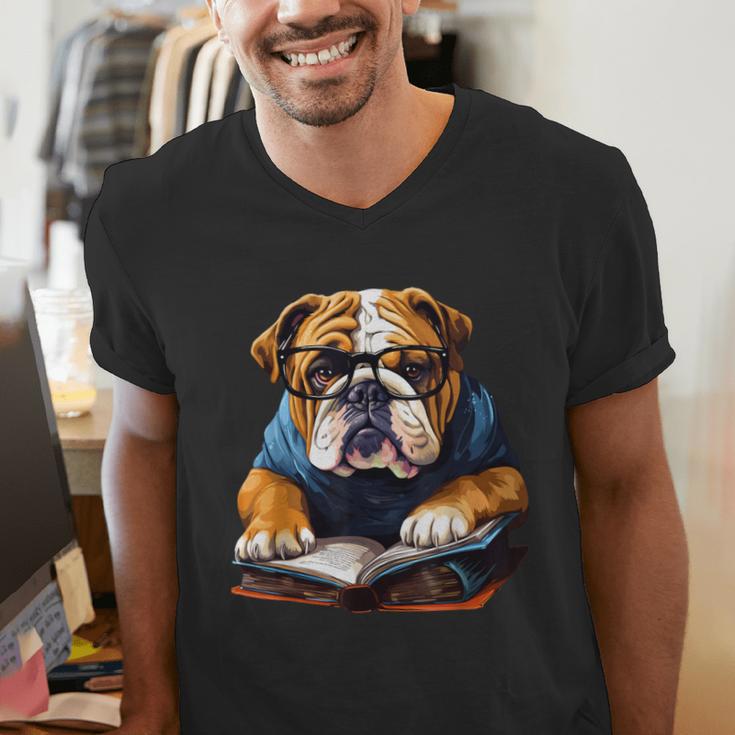 Cute Dog English Bulldog Reading Book Men's V-Neck T-Shirt Cute Dog English Bulldog Reading Book Men's V-Neck T-Shirt