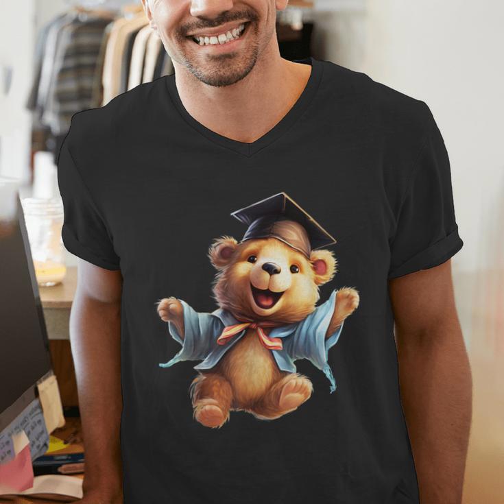 Cute Graduation Bear To Celebrate Your Graduate Men's V-Neck T-Shirt