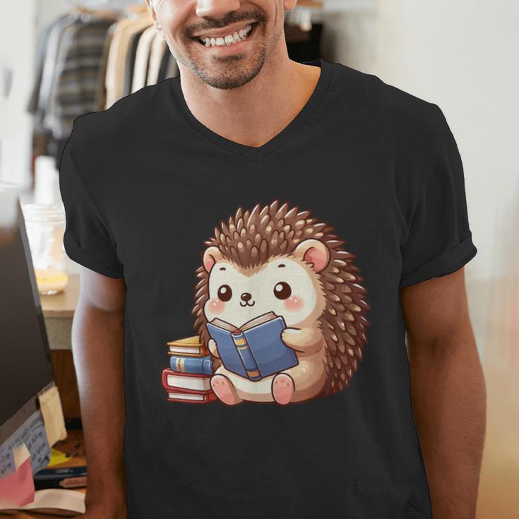 Cute Hedgehog Book Lover Readers Animal Reading Men's V-Neck T-Shirt