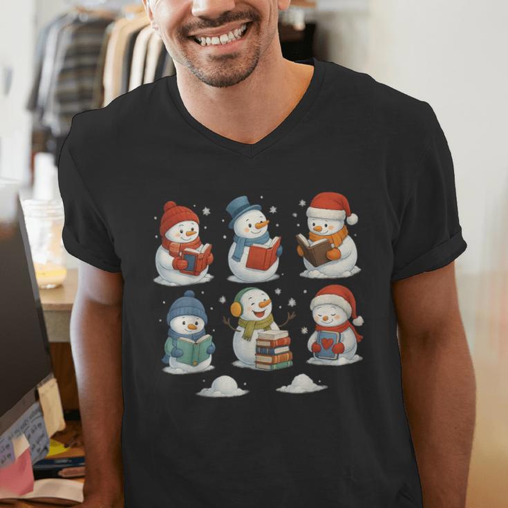 Cute Snowman Reading Books Christmas Winter Book Lover Men's V-Neck T-Shirt Cute Snowman Reading Books Christmas Winter Book Lover Men's V-Neck T-Shirt
