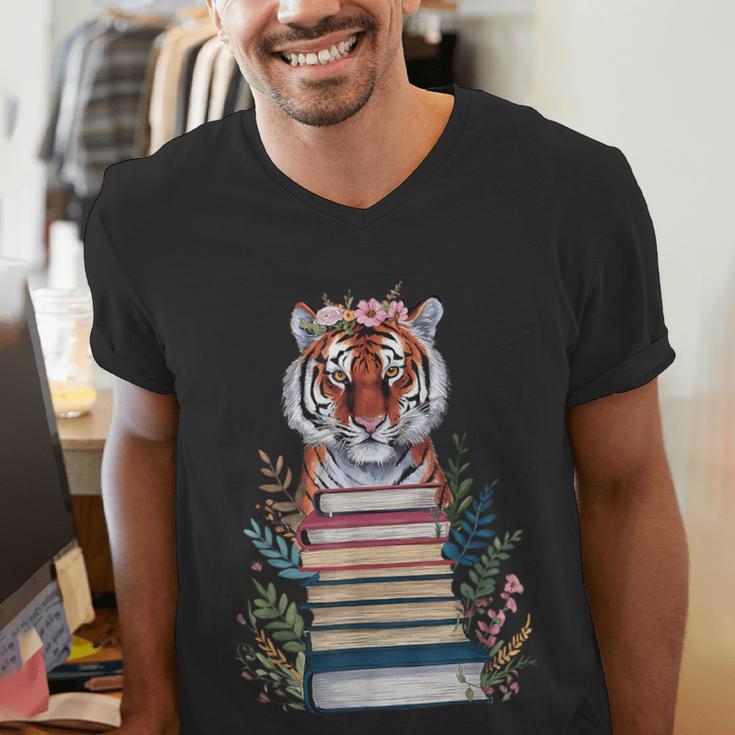 Cute Tiger With Book Floral Bookworm Librarian Book Lover Men's V-Neck T-Shirt Cute Tiger With Book Floral Bookworm Librarian Book Lover Men's V-Neck T-Shirt
